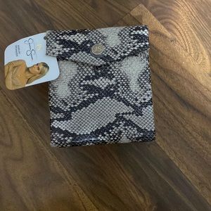 Jessica Simpson jewelry organizer